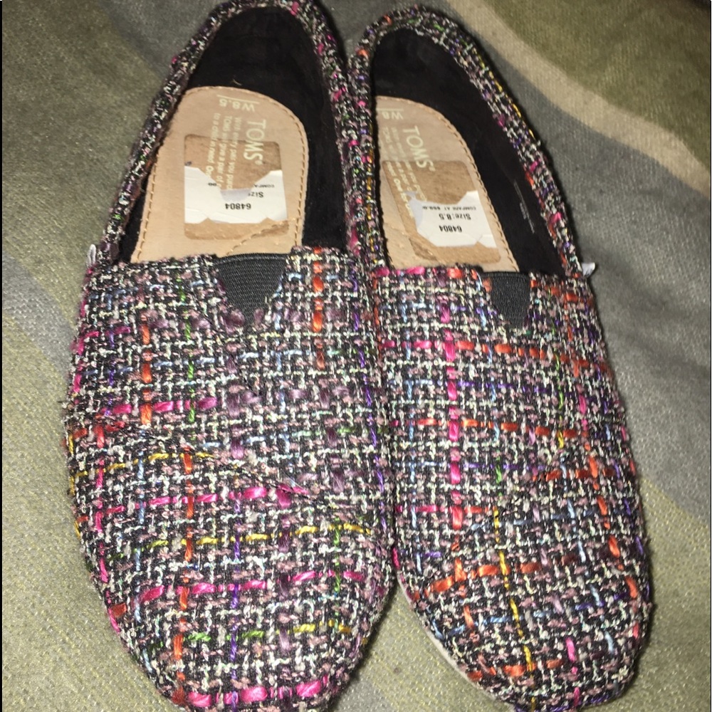 Women’s colorful TOMS